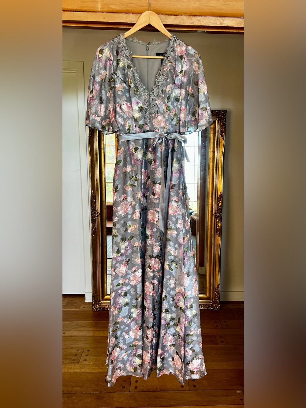 Aidan Mattox burnout gown w flutter sleeves in grey multi size 2 - Picture 2 of 9